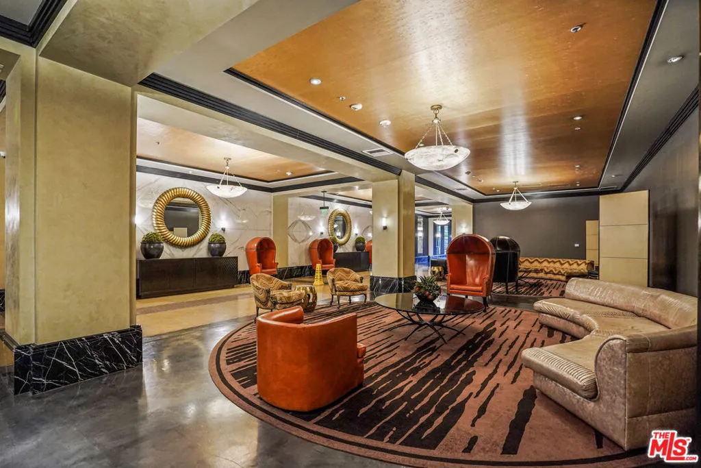 849 S Broadway 403, Los Angeles, California 90014 home-pic-36