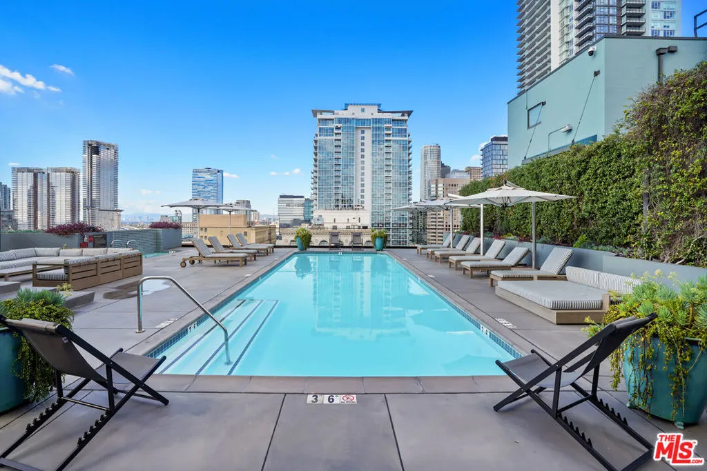 849 S Broadway 403, Los Angeles, California 90014 home-pic-30