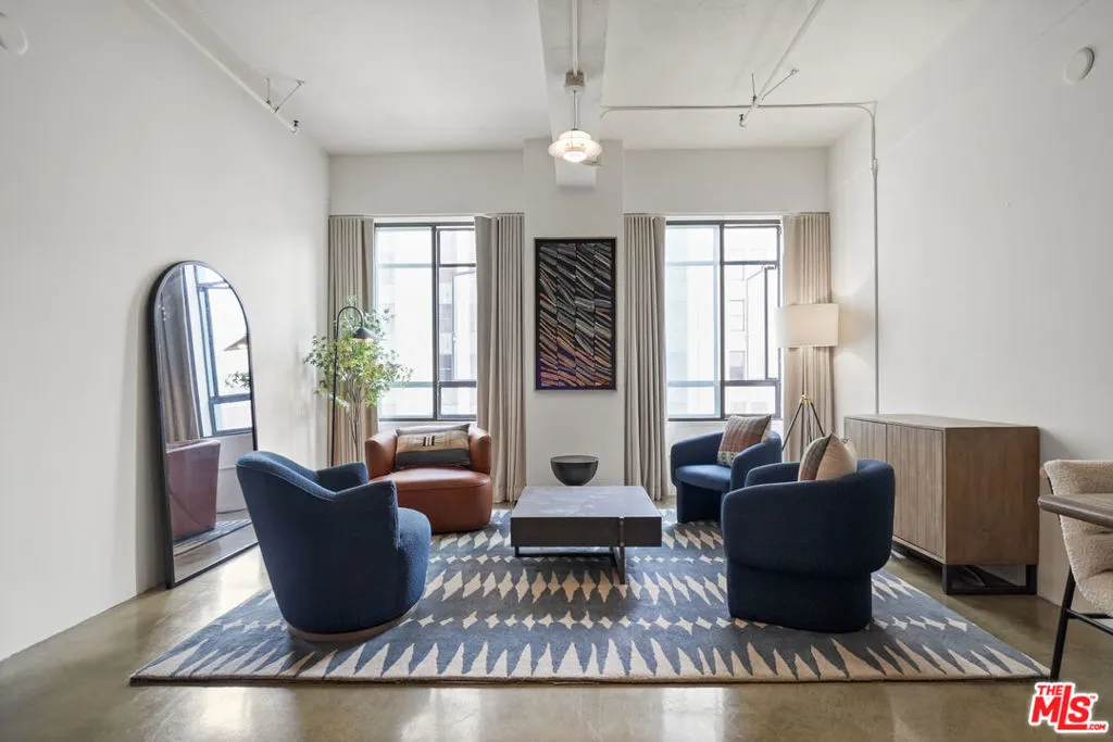 849 S Broadway 403, Los Angeles, California 90014 home-pic-3