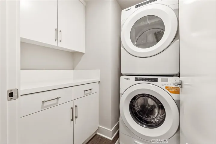 Full Hallway Bath / Laundry Area