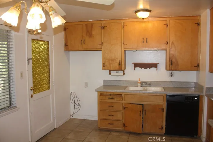 6458 Rhonda, Riverside, California 92504