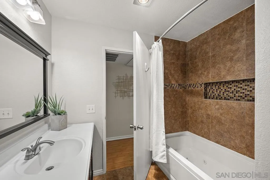 10225 Caminito Cuervo 148, San Diego, California 92108 home-pic-30