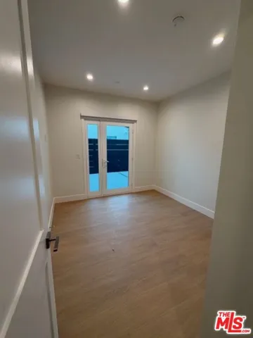 5191 5193 Lindley Avenue, Tarzana, California 91356