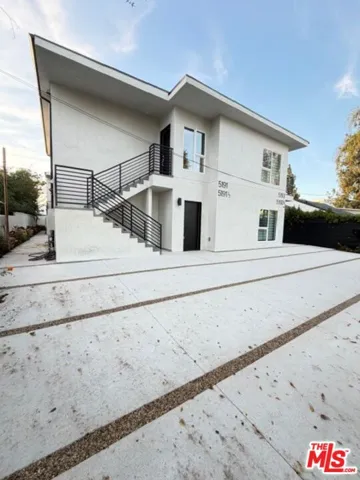 5191 5193 Lindley Avenue, Tarzana, California 91356