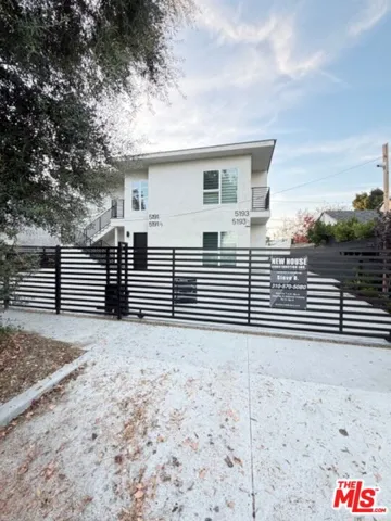 5191 5193 Lindley Avenue, Tarzana, California 91356