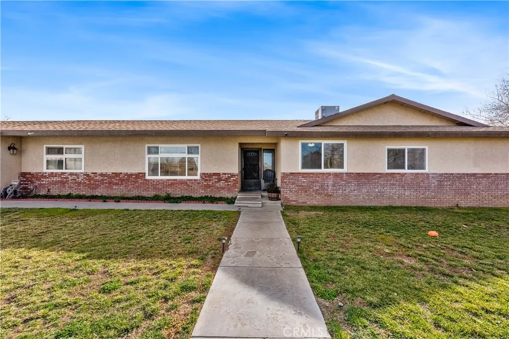 8954 E Avenue T14, Littlerock, California 93543 home-pic-36