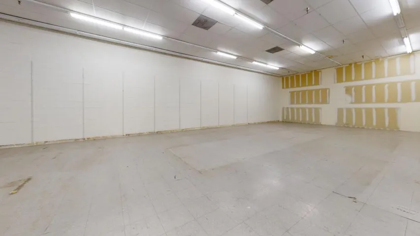 57220-29-Palms-Hwy-Photo-14