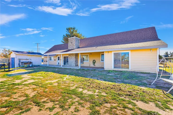 11062 Hollister Road, Oak Hills, California 92344