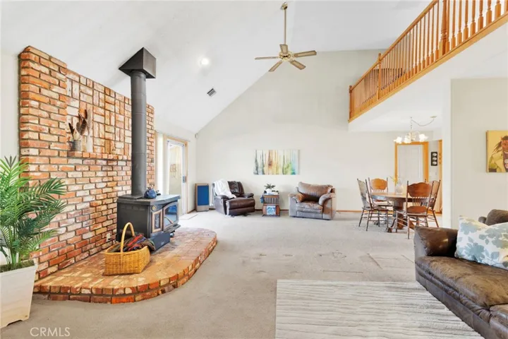 11062 Hollister Road, Oak Hills, California 92344