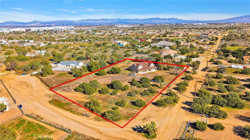 11062 Hollister Road, Oak Hills, California 92344