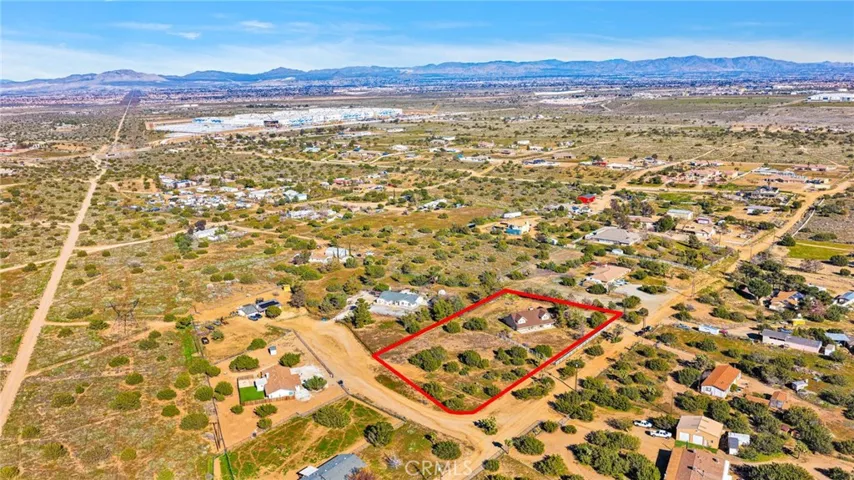 11062 Hollister Road, Oak Hills, California 92344