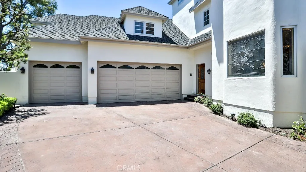 3 car garage