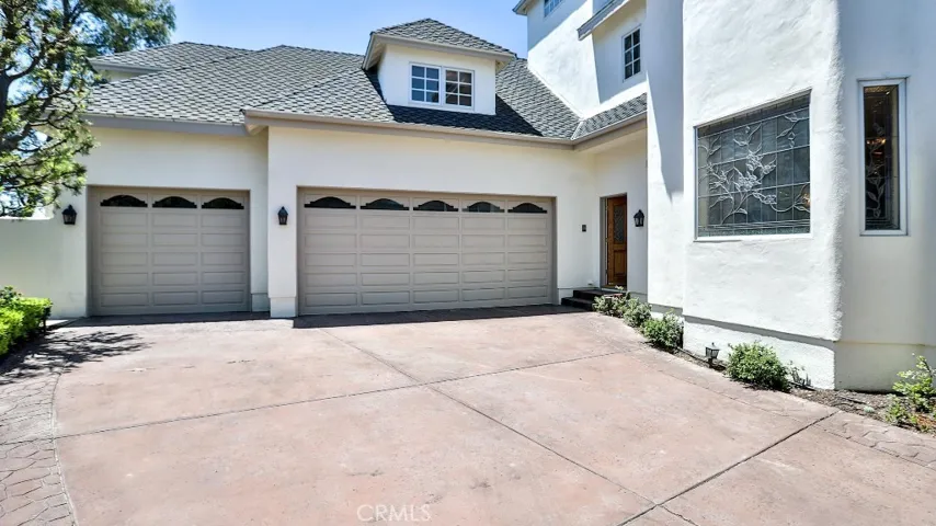 3 car garage