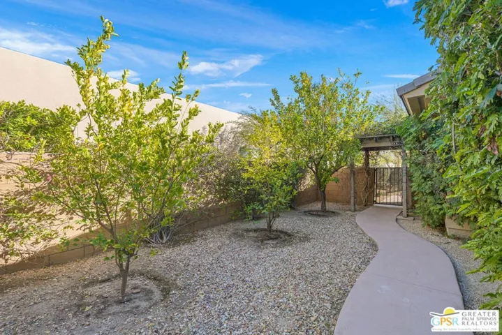 1586 Sienna Court, Palm Springs, California 92262