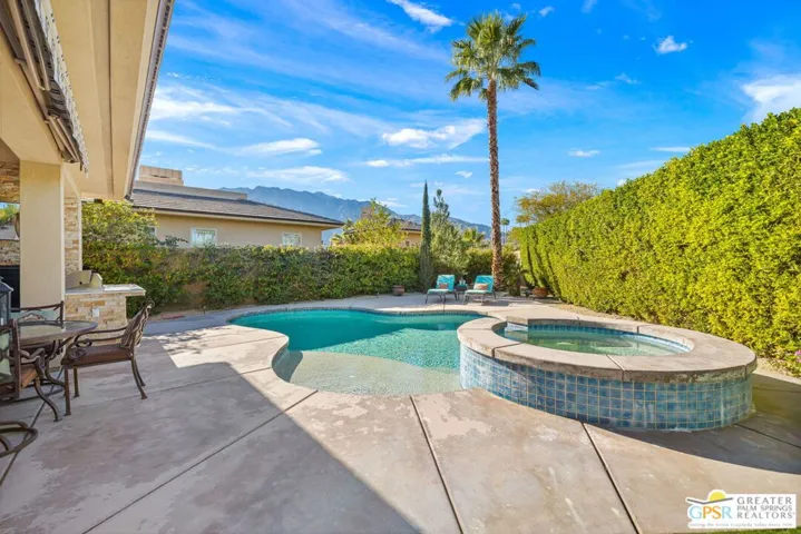 1586 Sienna Court, Palm Springs, California 92262