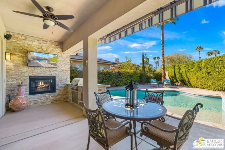 1586 Sienna Court, Palm Springs, California 92262