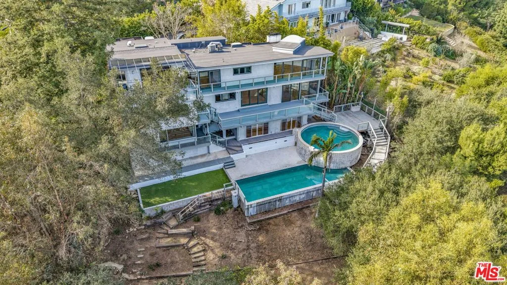 15263 Mulholland Drive, Los Angeles, California 90077 home-pic-2