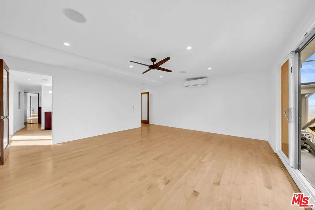 15263 Mulholland Drive, Los Angeles, California 90077 home-pic-30