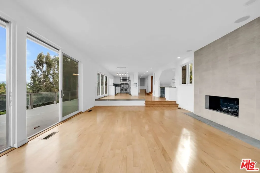 15263 Mulholland Drive, Los Angeles, California 90077 home-pic-11