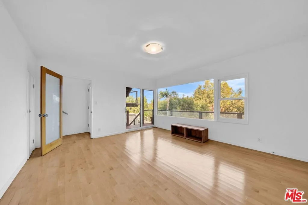 15263 Mulholland Drive, Los Angeles, California 90077 home-pic-46