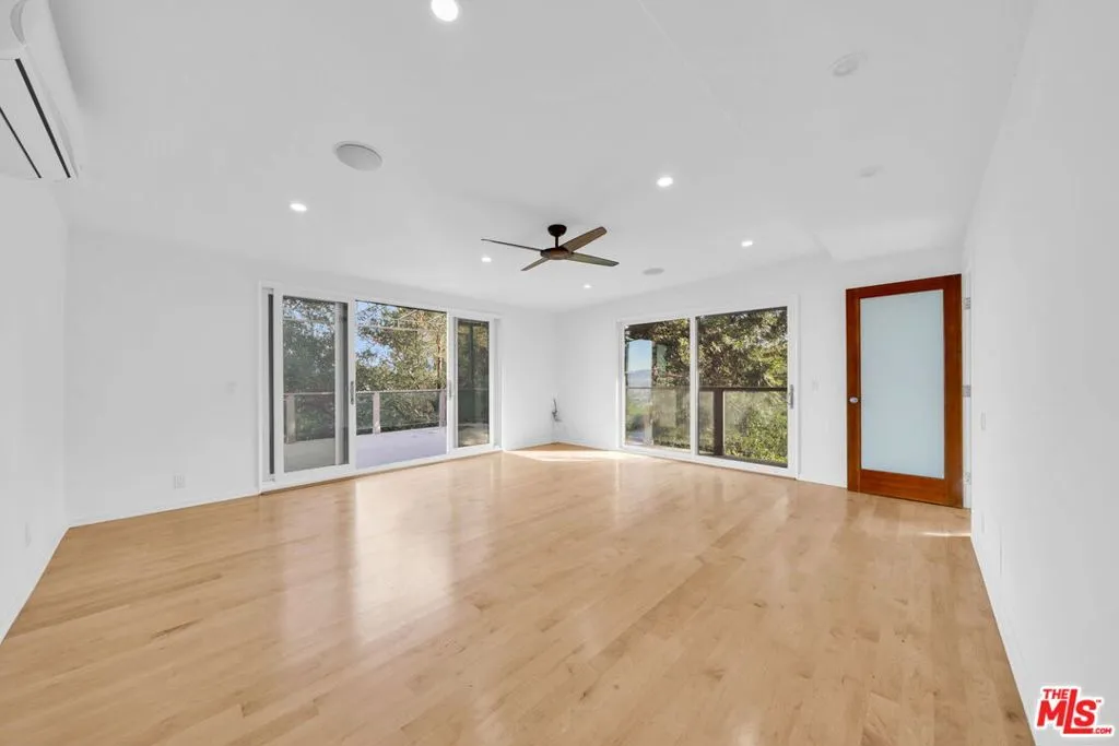 15263 Mulholland Drive, Los Angeles, California 90077 home-pic-26