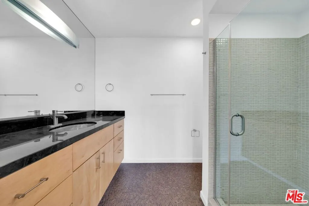 15263 Mulholland Drive, Los Angeles, California 90077 home-pic-37