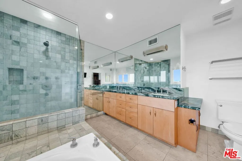 15263 Mulholland Drive, Los Angeles, California 90077 home-pic-20
