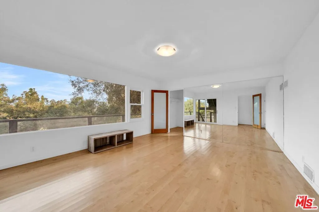 15263 Mulholland Drive, Los Angeles, California 90077 home-pic-45