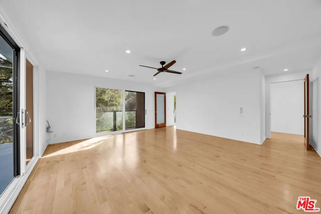 15263 Mulholland Drive, Los Angeles, California 90077 home-pic-27