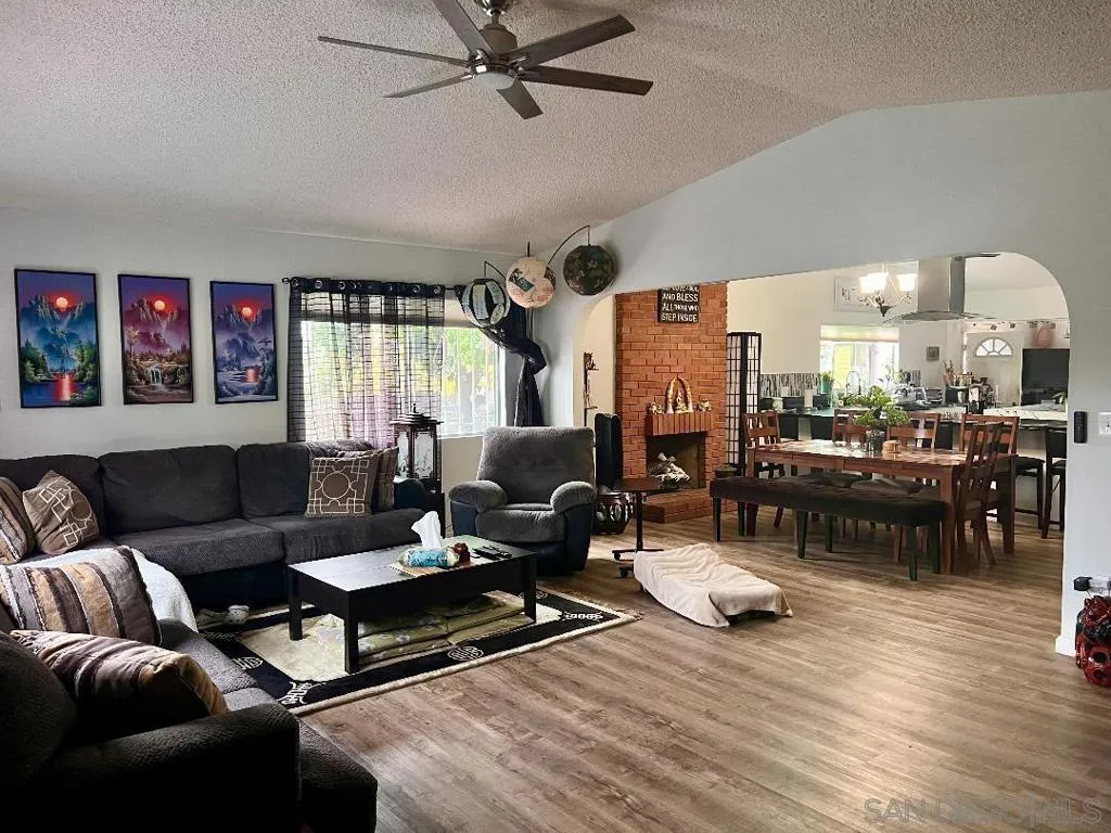 1374 Leaf Terrace, San Diego, California 92114 home-pic-3