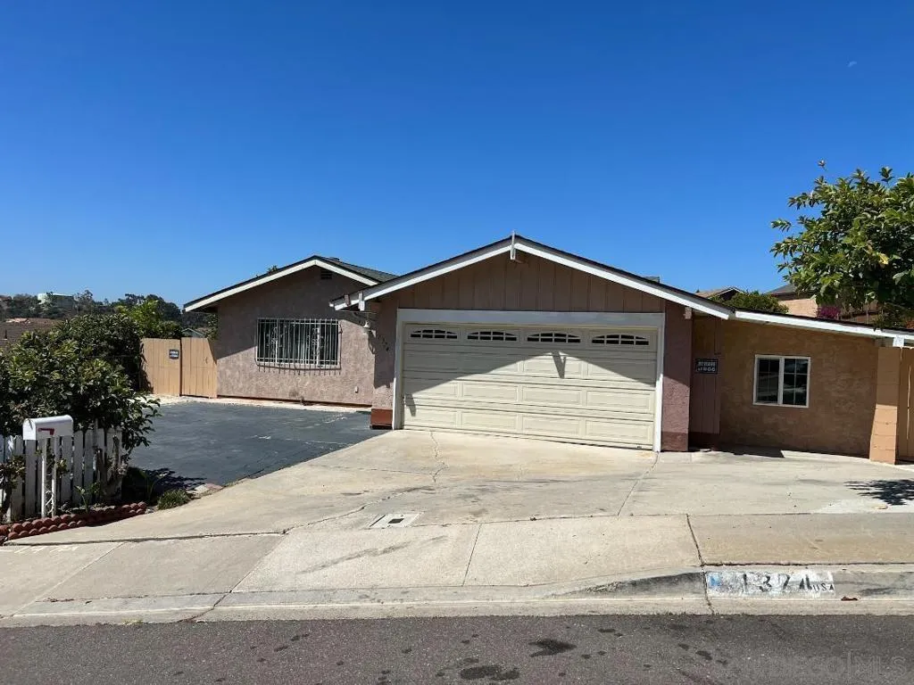 1374 Leaf Terrace, San Diego, California 92114 home-pic-1