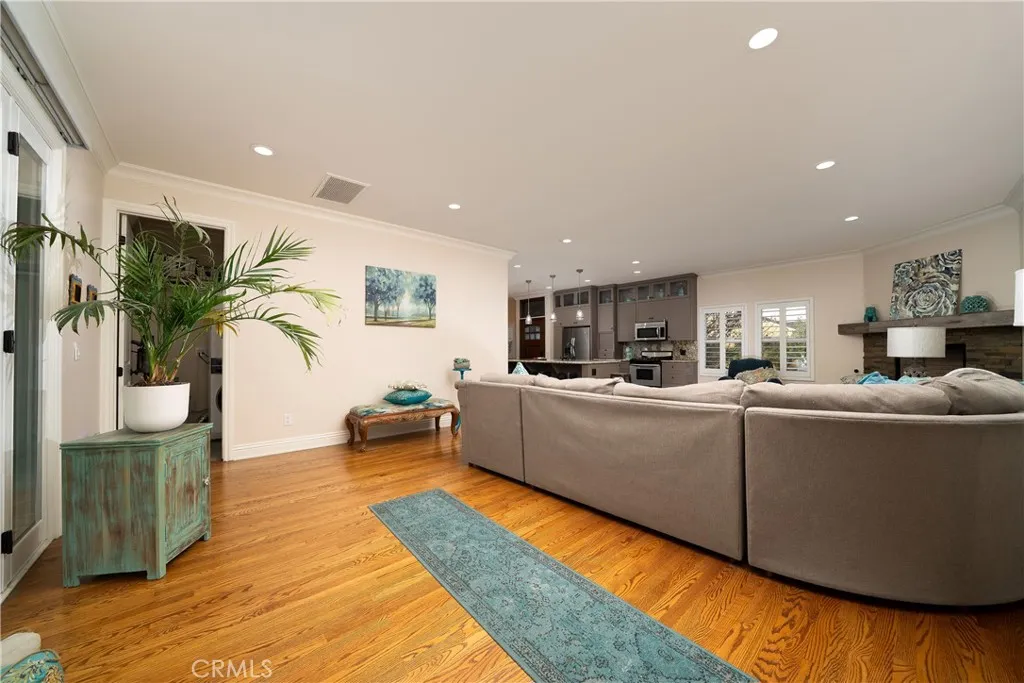 5058 Fidler Avenue, Lakewood, California 90712 home-pic-17