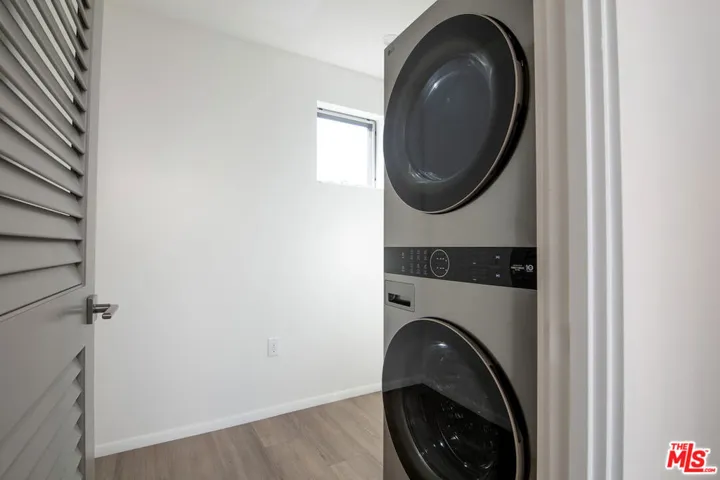 UPSTAIRS LAUNDRY ROOM