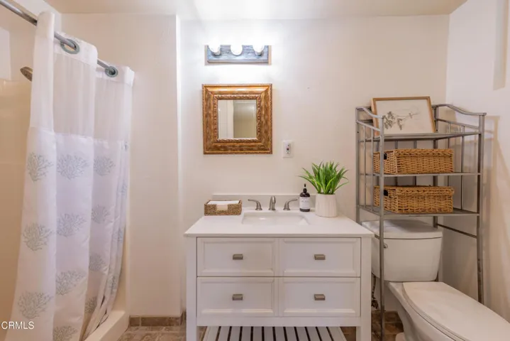 S8C_10562 Creek Rd_48