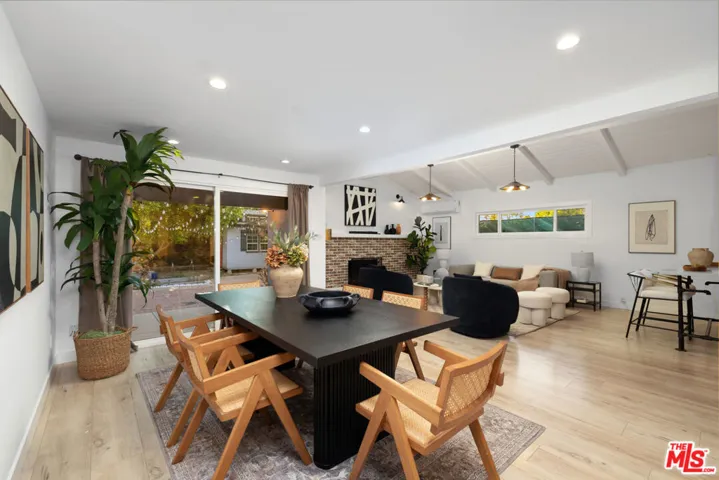 5751 Andasol Avenue, Encino, California 91316