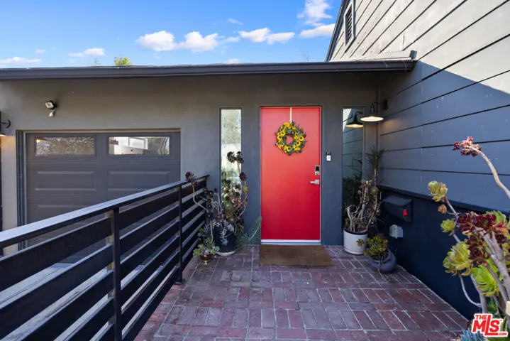 5751 Andasol Avenue, Encino, California 91316