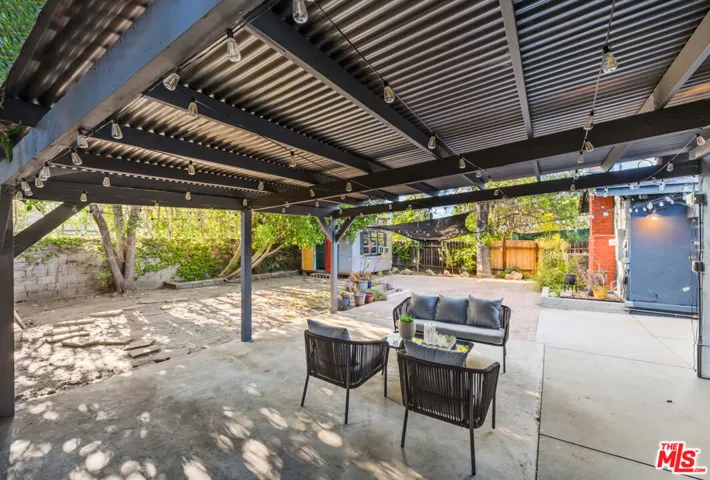 5751 Andasol Avenue, Encino, California 91316