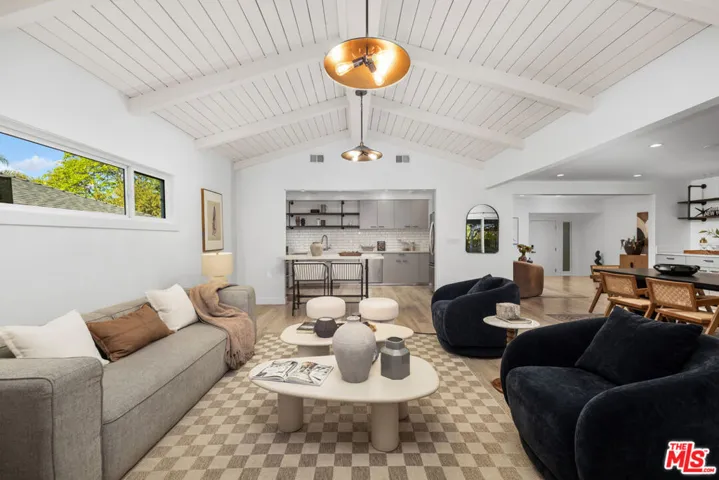 5751 Andasol Avenue, Encino, California 91316