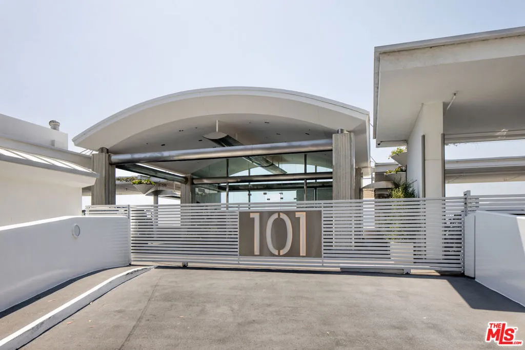 101 Ocean Avenue F402, Santa Monica, California 90402 home-pic-1