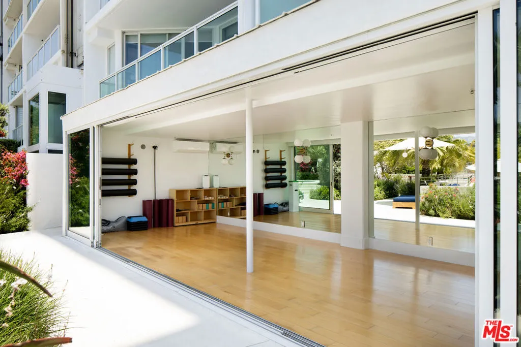101 Ocean Avenue F402, Santa Monica, California 90402 home-pic-22