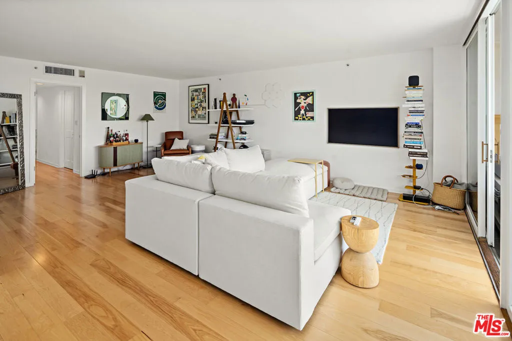 101 Ocean Avenue F402, Santa Monica, California 90402 home-pic-7