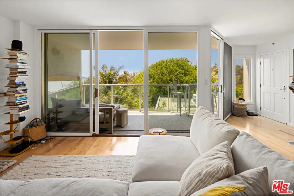 101 Ocean Avenue F402, Santa Monica, California 90402 home-pic-6
