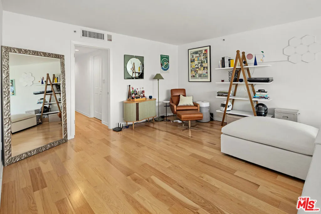 101 Ocean Avenue F402, Santa Monica, California 90402 home-pic-13