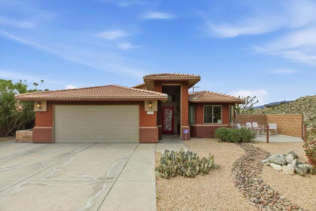66635 Casa Grande Drive, Desert Hot Springs, California 92240 home-pic-2