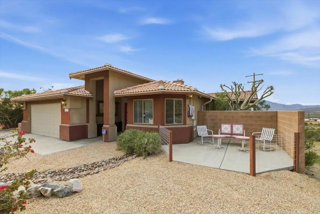 66635 Casa Grande Drive, Desert Hot Springs, California 92240 home-pic-3