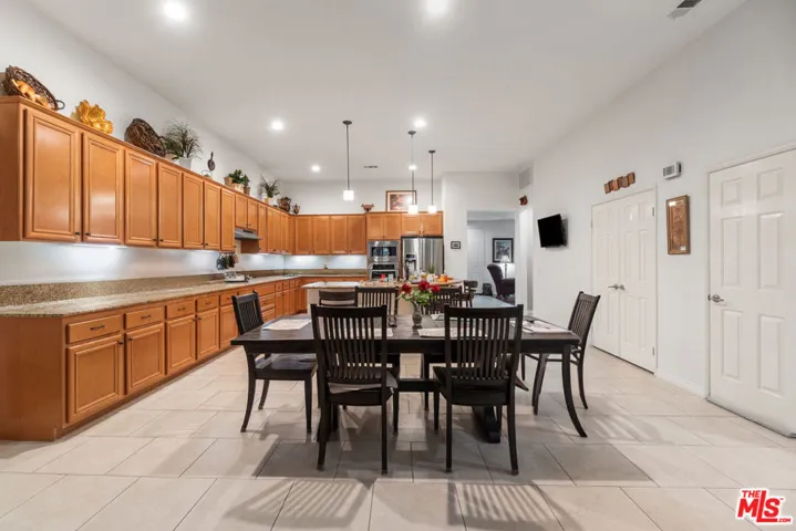 6390 N Angels Peak Drive, San Bernardino, California 92407