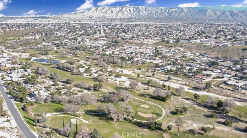 GOLF COURSE