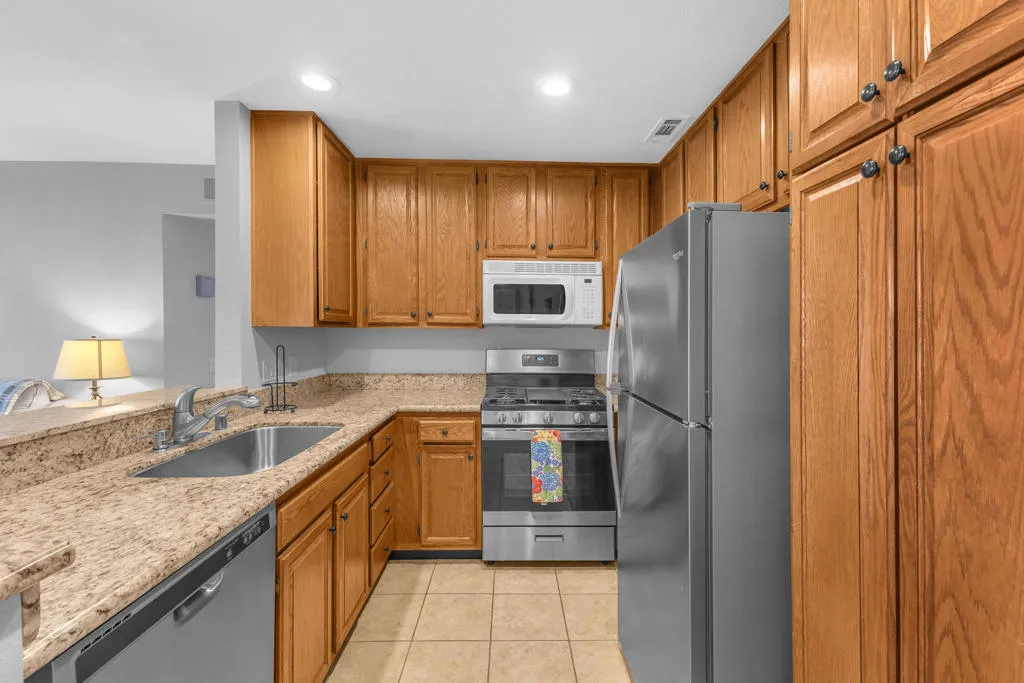31200 Landau Boulevard 2707, Cathedral City, California 92234 home-pic-5