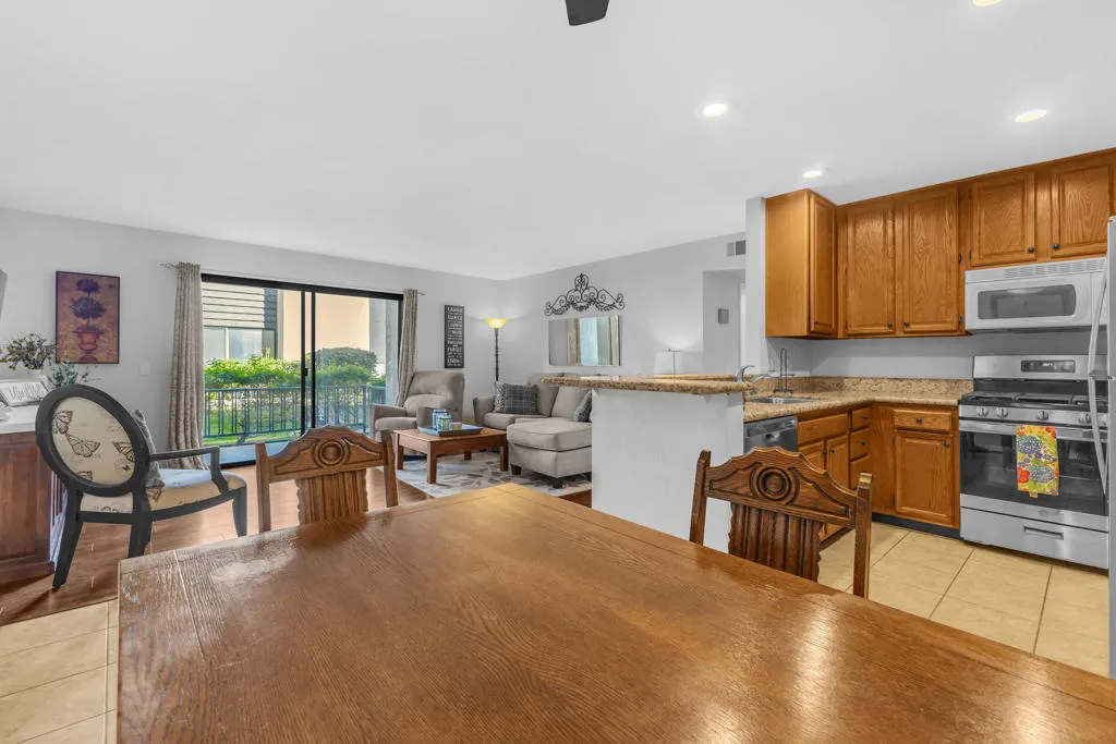 31200 Landau Boulevard 2707, Cathedral City, California 92234 home-pic-4
