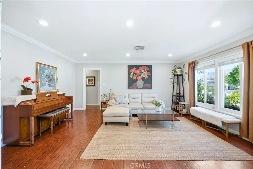 420 Montana Street, Monrovia, California 91016 home-pic-6